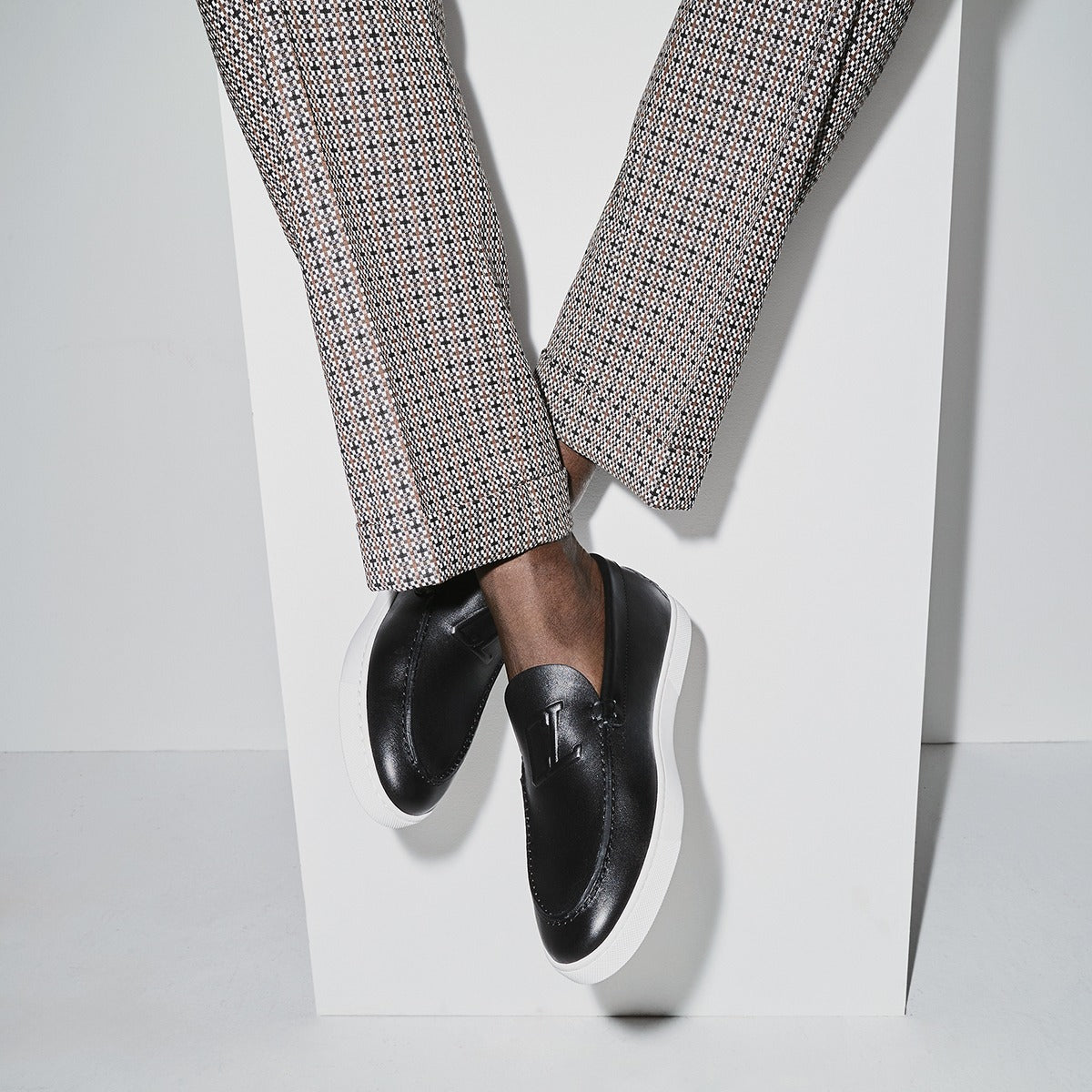 Christian Louboutin - Varsiboat Calf Black