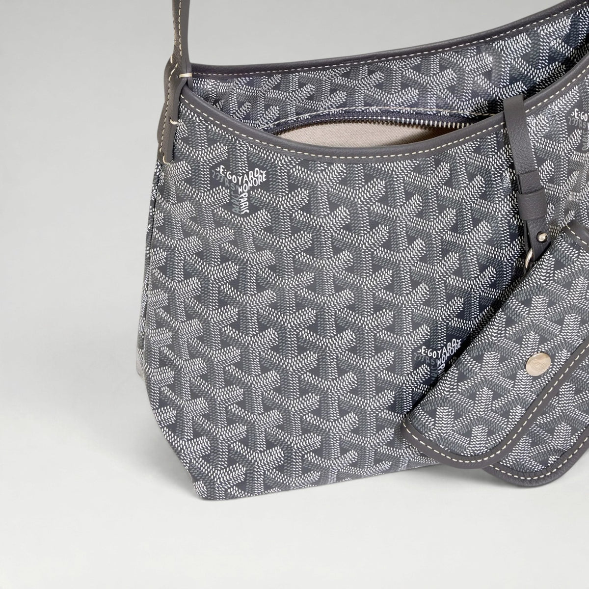 Hobo Bohème Mini Bag Grey