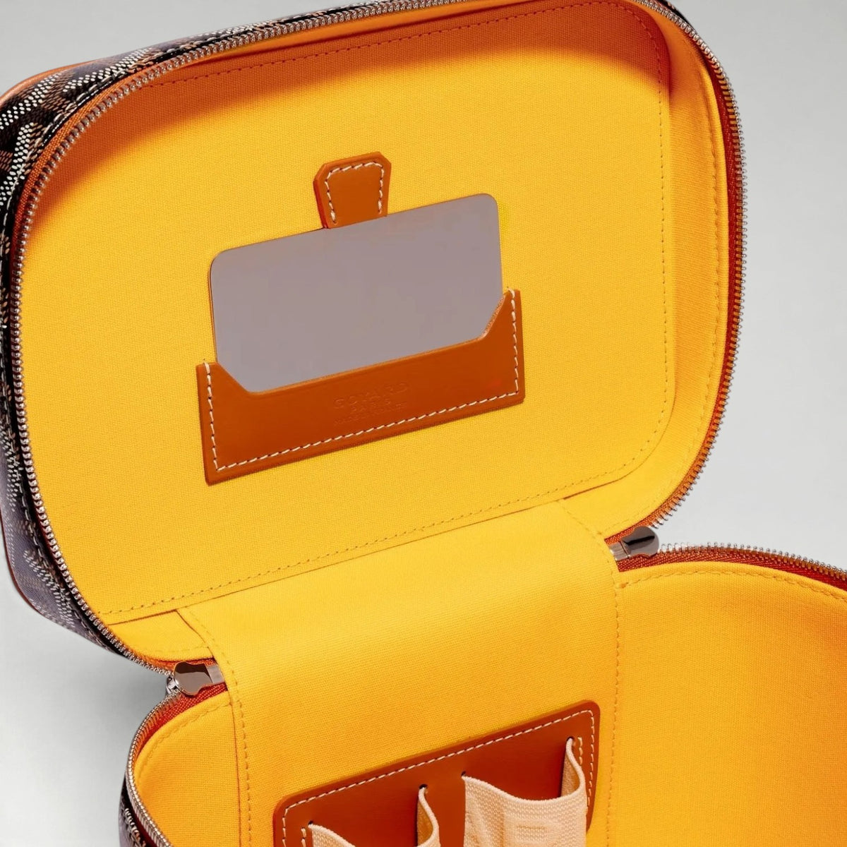 Muse Vanity Case Brown