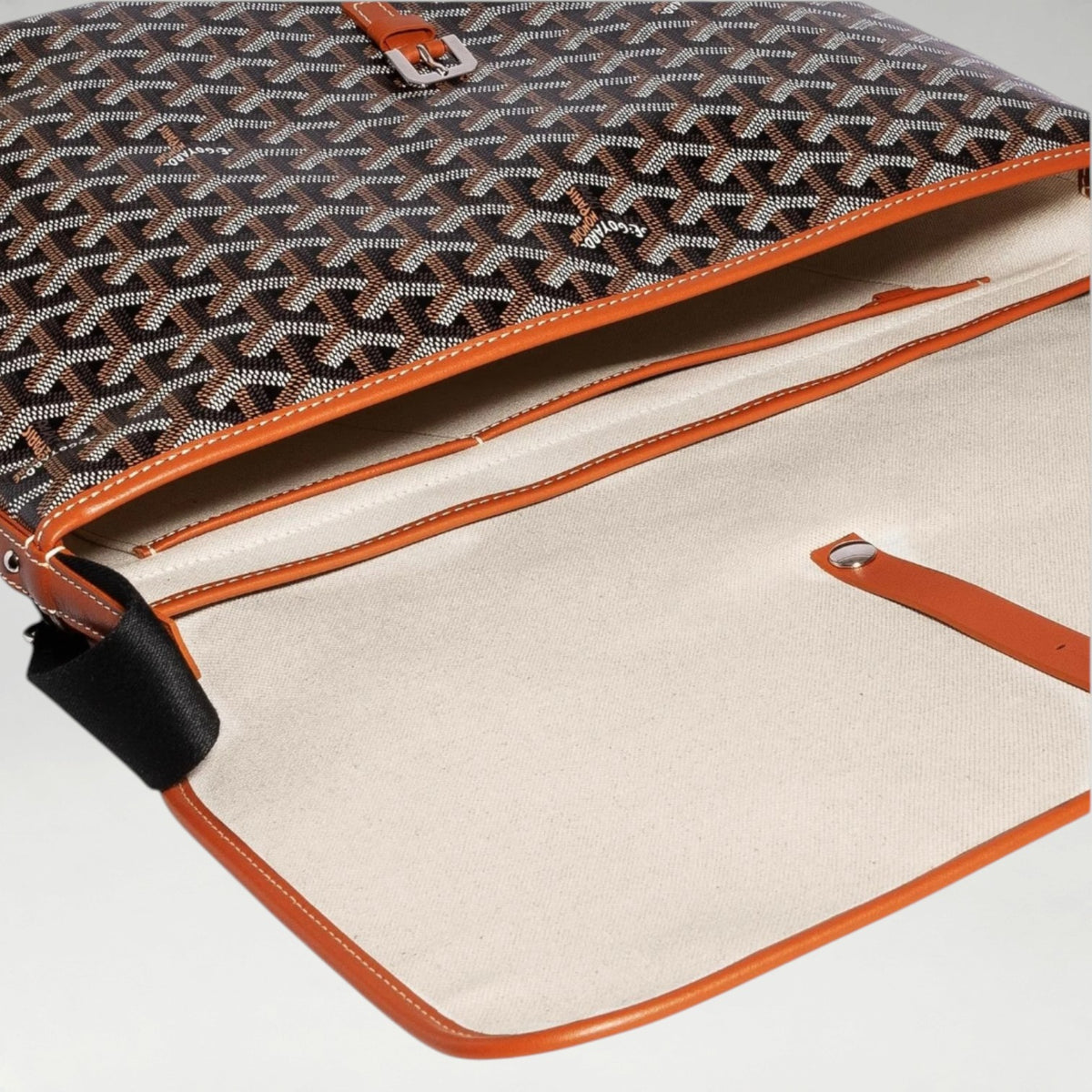 Capetien MM Messenger Bag Brown