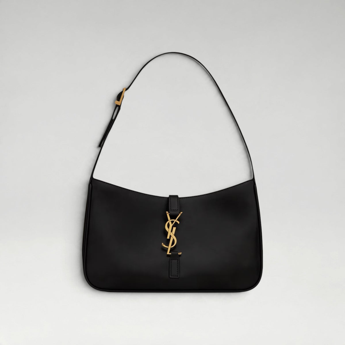 LE 5 À 7 BLACK BAG