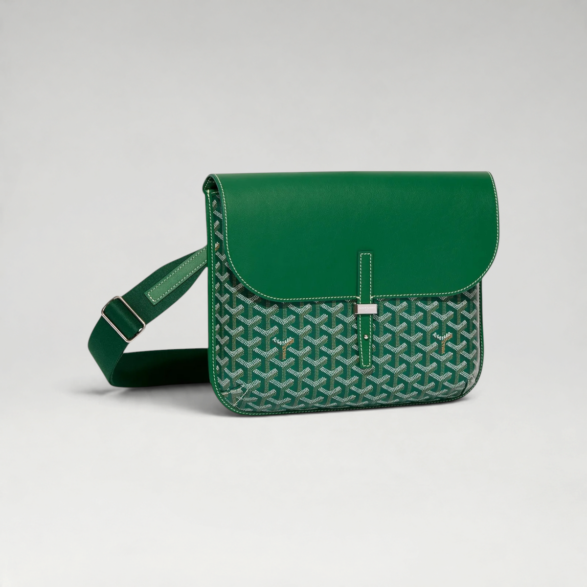 Groene FBYMM Coursier messenger tas van rundleer met verstelbare schouderband en iconisch patroon