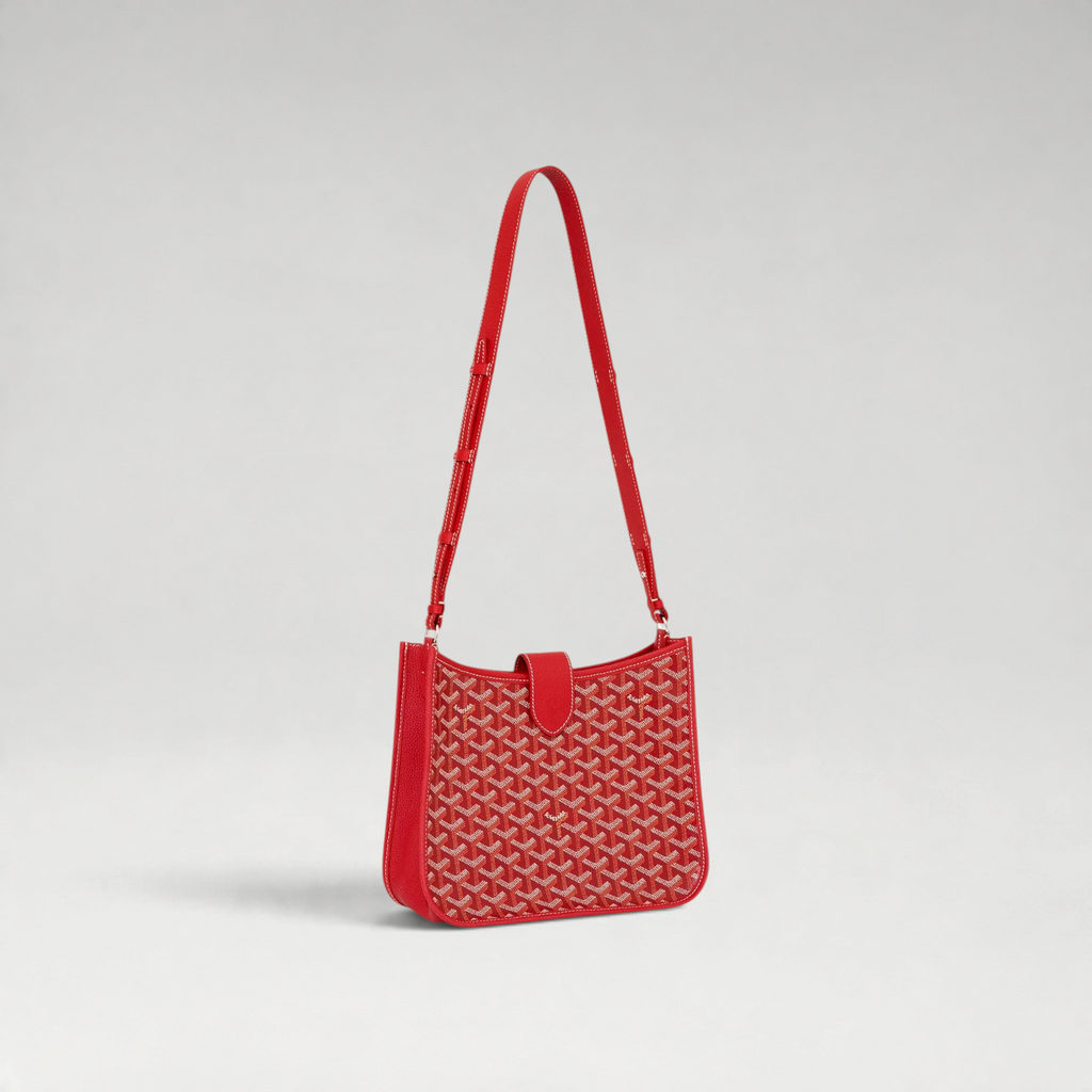 FBYMM rode Musette PM tas van Goyardine canvas en Decize Taurillon leer met verstelbare schouderband en magneetsluiting