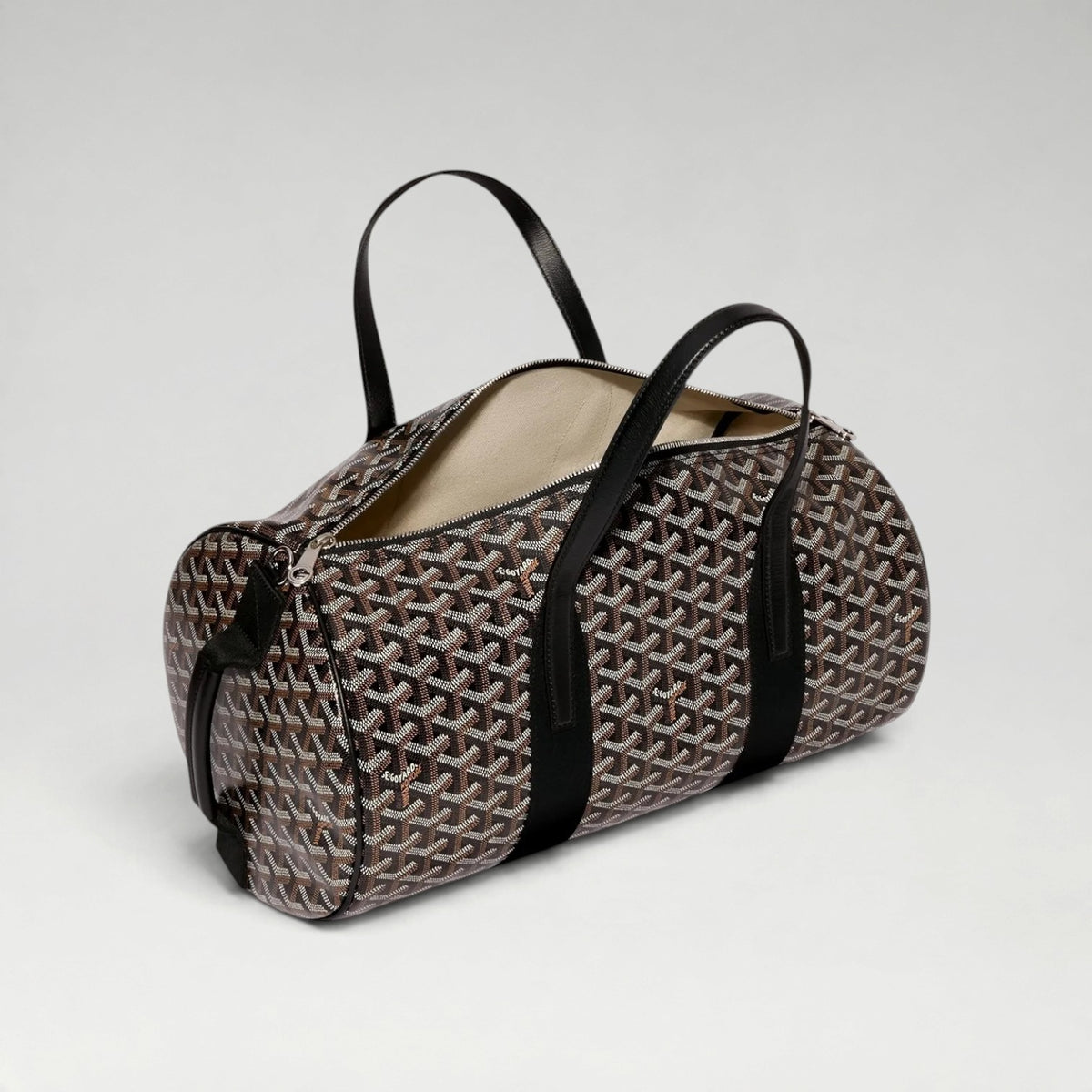 Barrel 40 Sports Bag Black