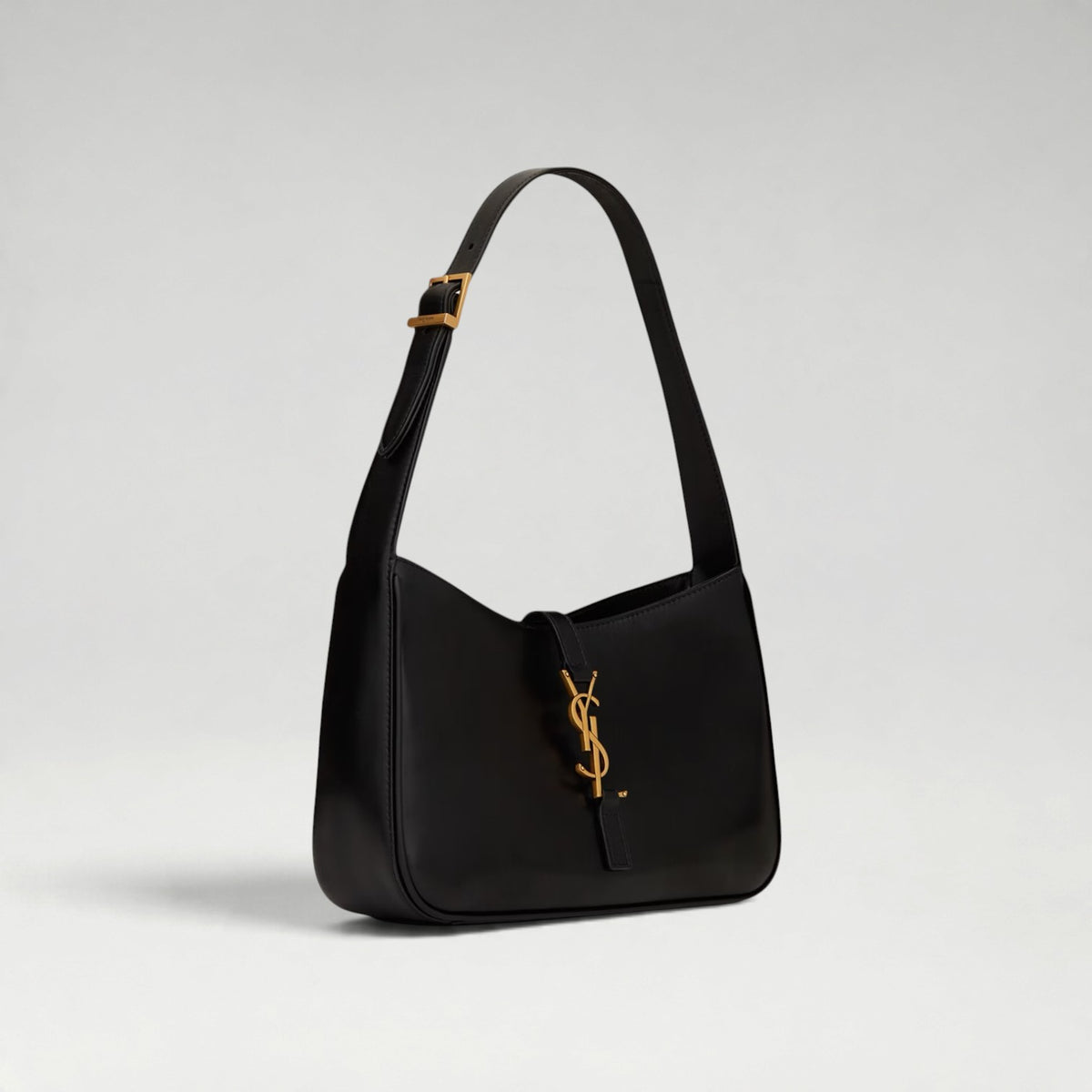 LE 5 À 7 BLACK BAG