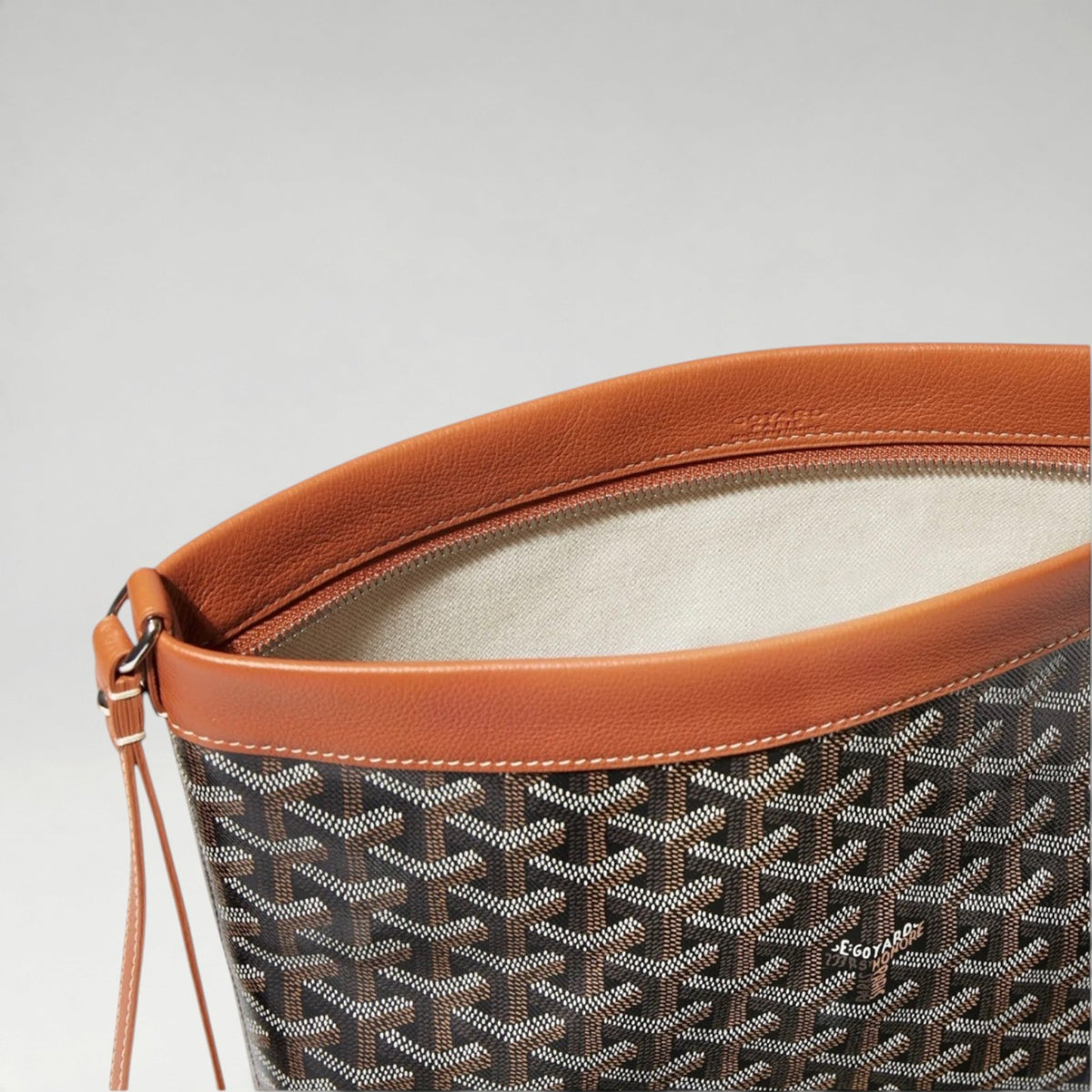 Conti Pouch Brown