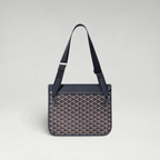 FBYMM Coursier messenger tas in marineblauw leer met iconisch patroon, verstelbare schouderriem en stiksels.