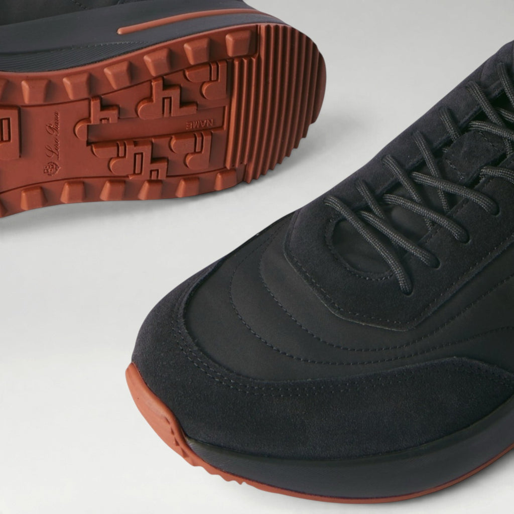 Weekend Walk All Black