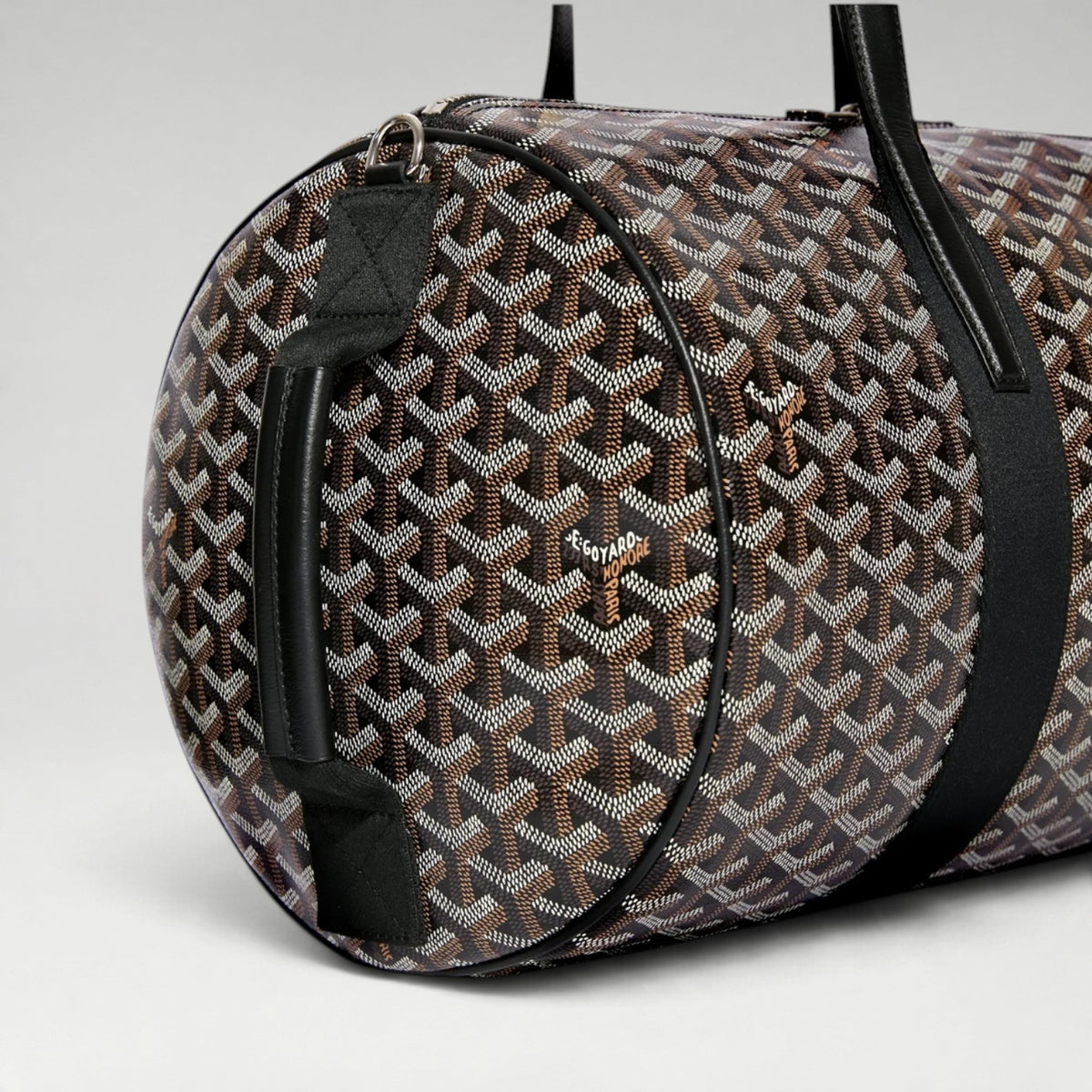 Barrel 40 Sports Bag Black