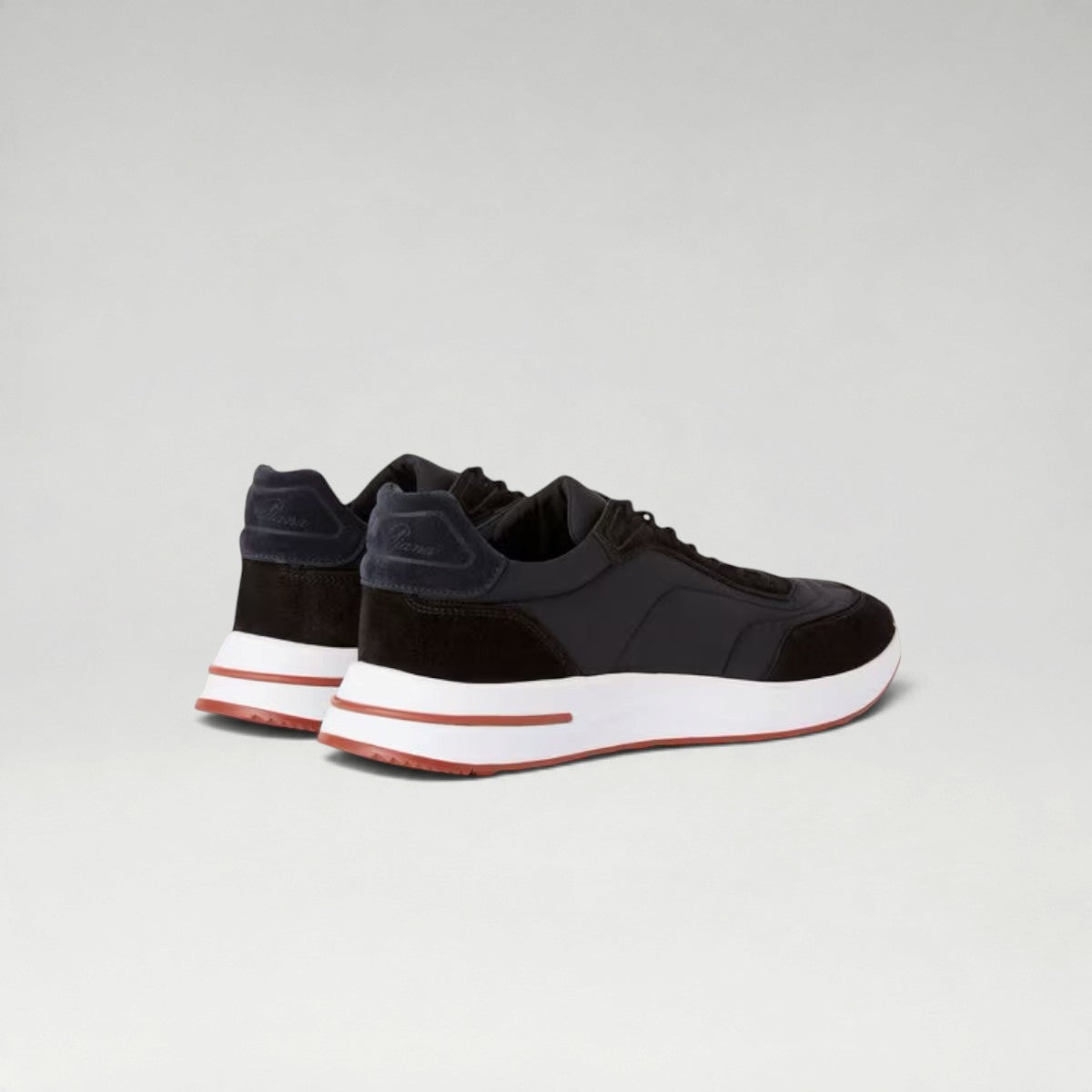 Weekend Walk Black
