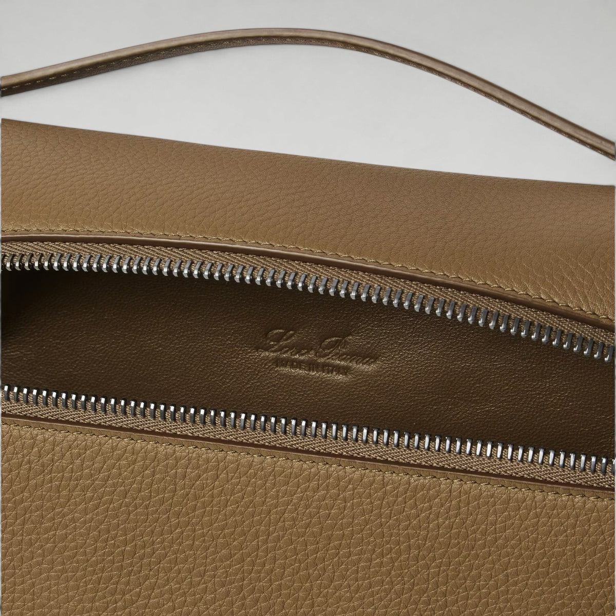 L29 Extra Pouch Men Salty Capers
